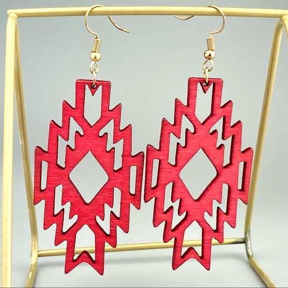 VINTAGE Red Wooden Cut Out Earrings Native Southwest Aztec Pattern Hanging - Picture 2 of 6